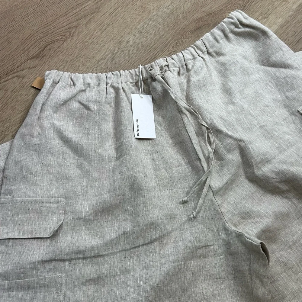 NWT Reformation 100% Linen Ethan Relaxed Fit Cargo Wide Leg Pant in Oatmeal